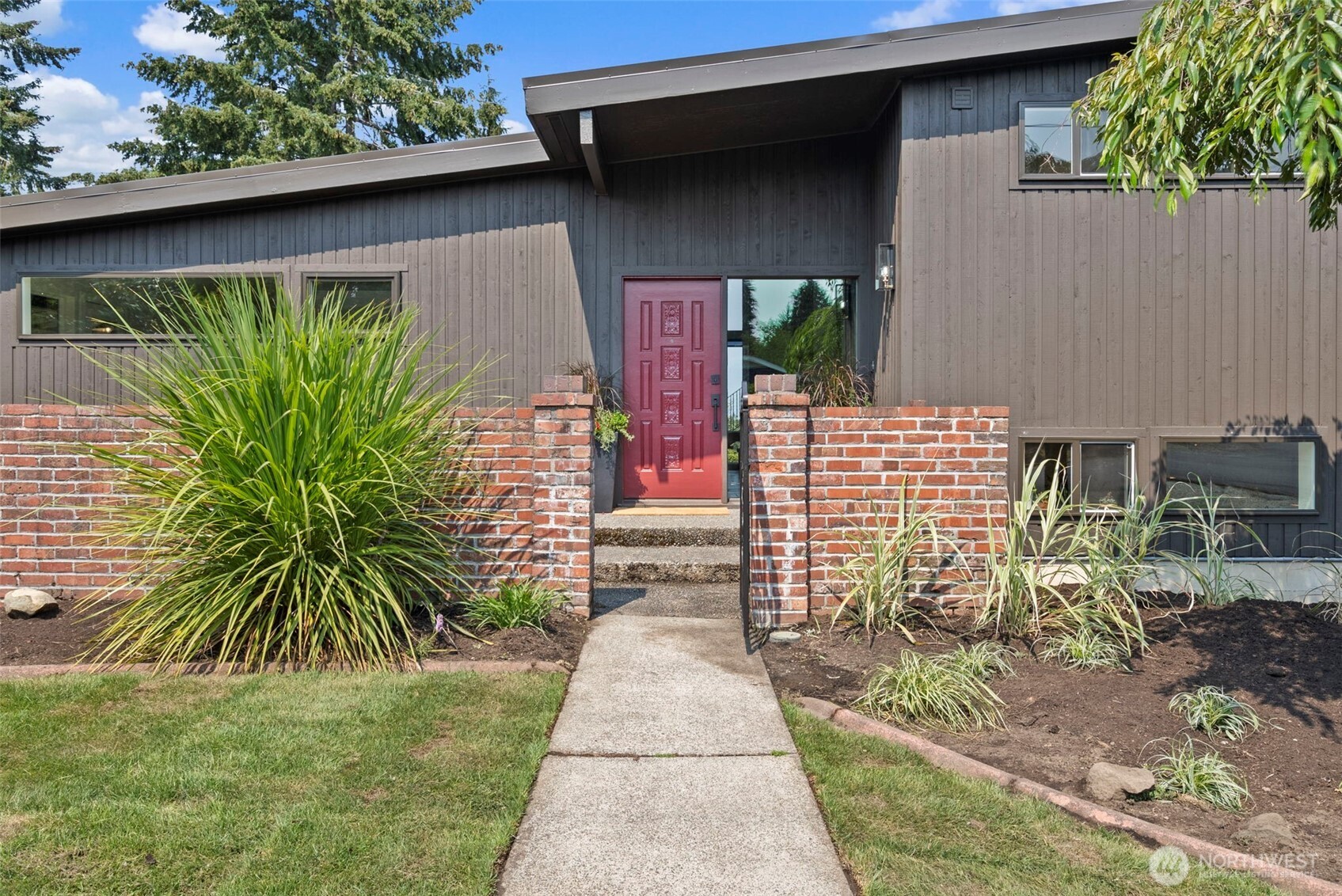8501 42nd Street Property Photo 2