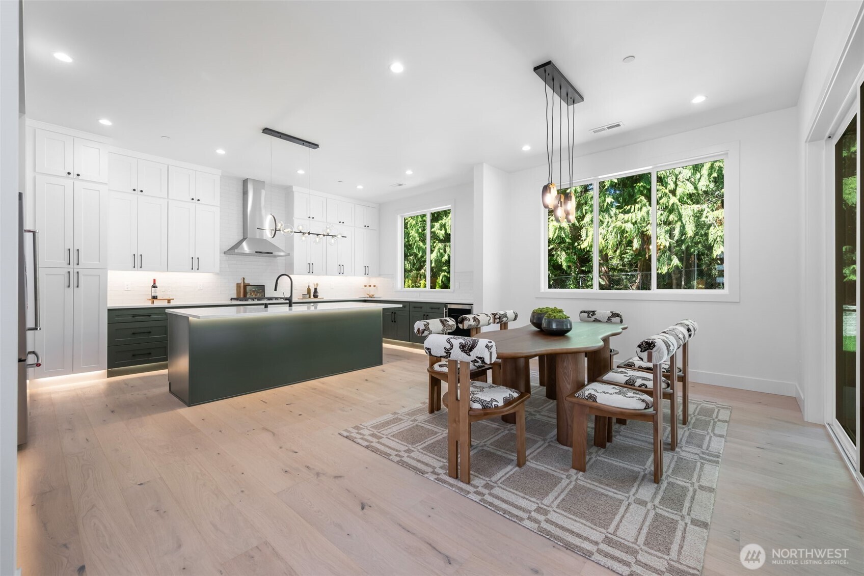 2407 192nd Street Property Photo 7
