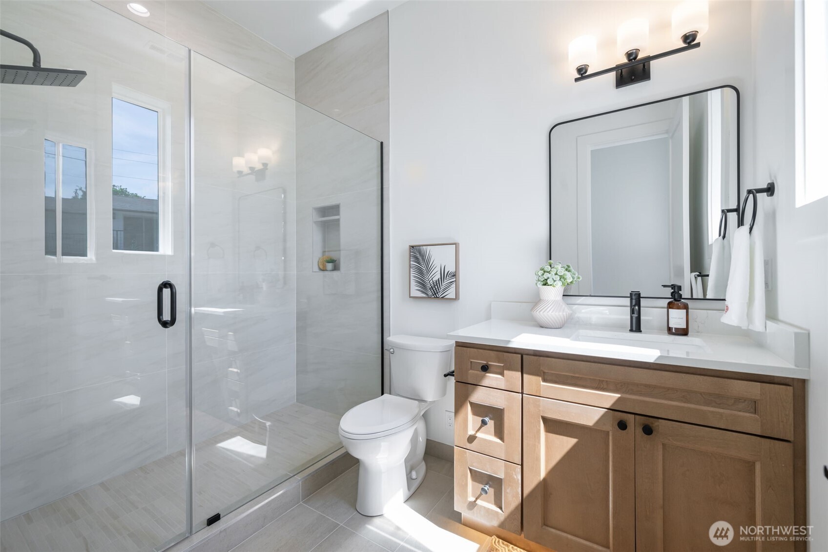 2407 192nd Street Property Photo 17