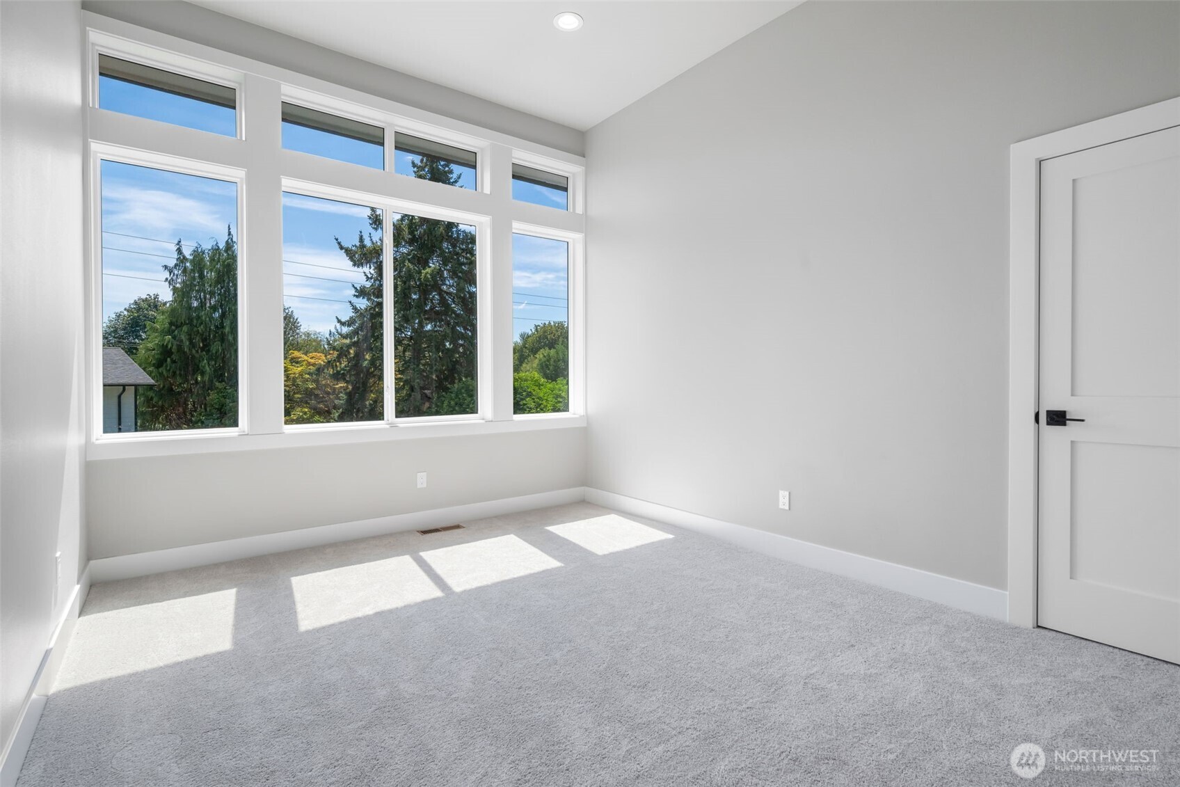2407 192nd Street Property Photo 27