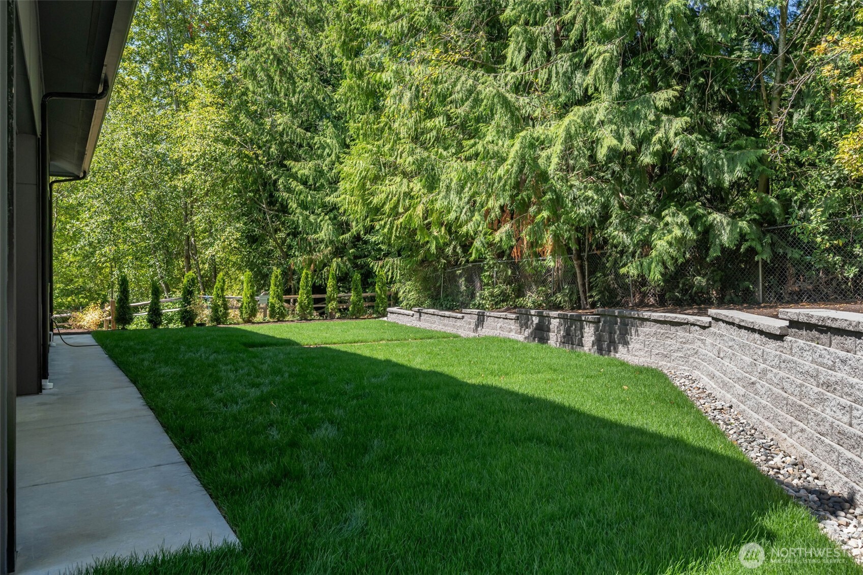 2407 192nd Street Property Photo 35