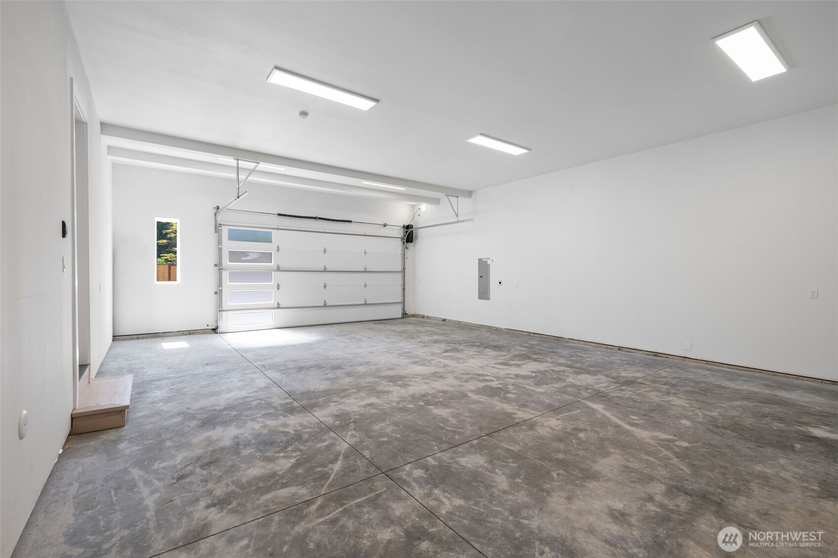 2407 192nd Street Property Photo 38