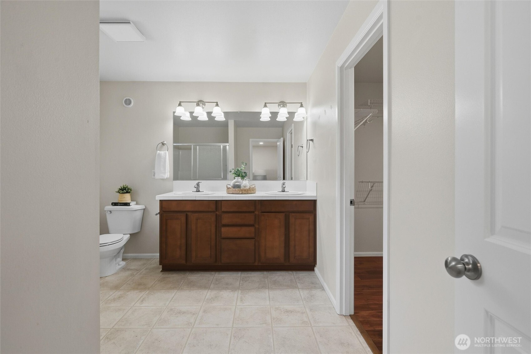 4589 Strathmore Circle Property Photo 23