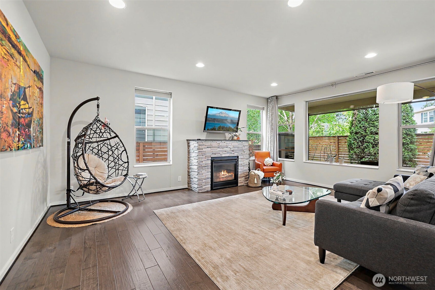 17511 92nd Place Property Photo 5