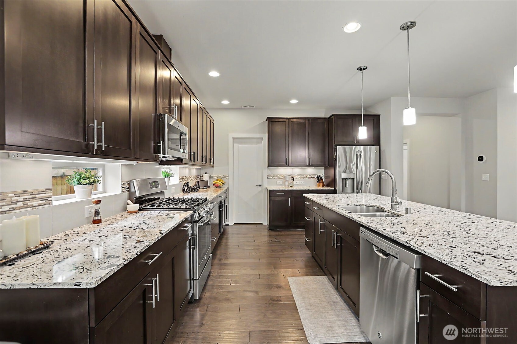 17511 92nd Place Property Photo 10