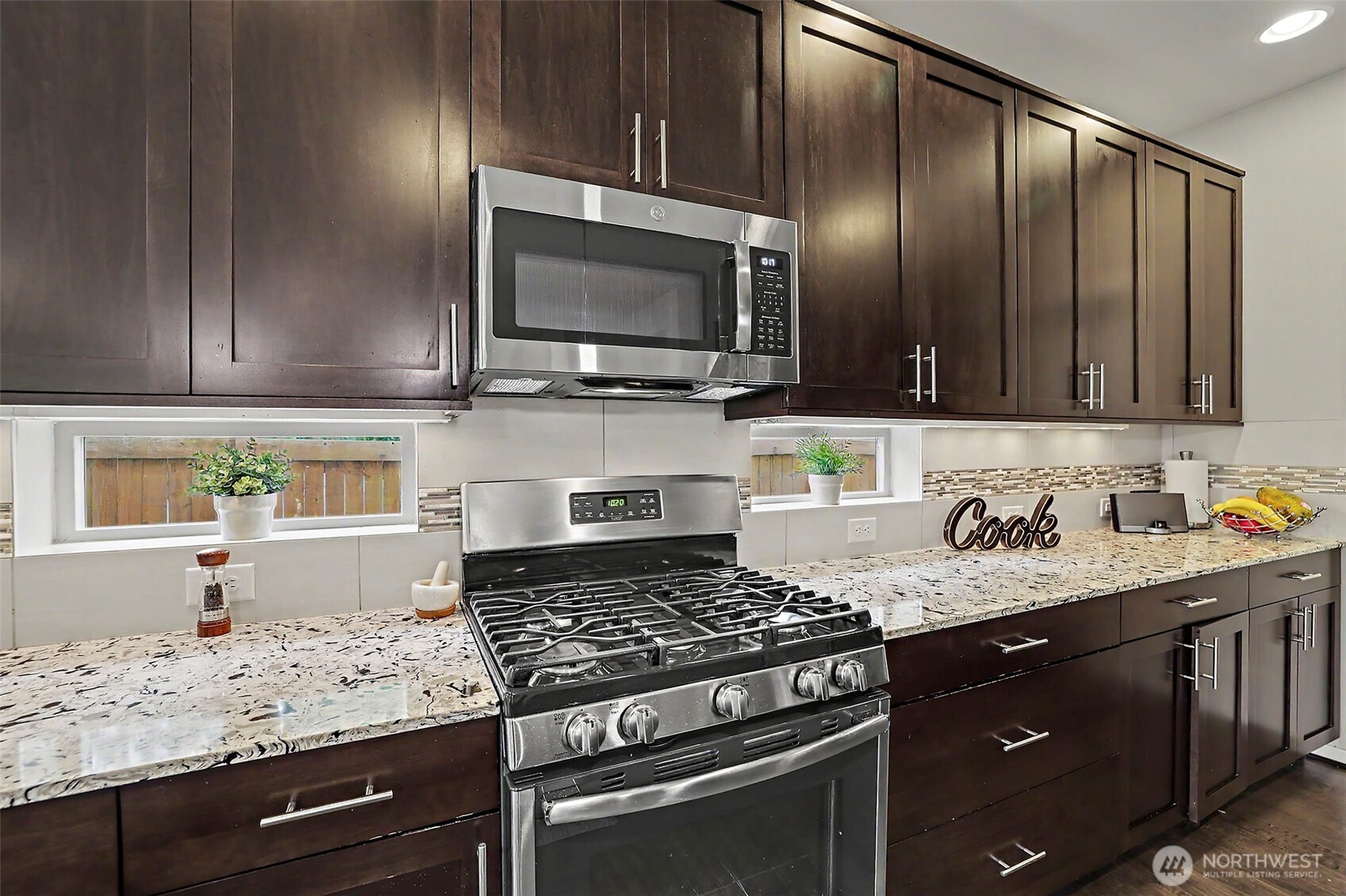 17511 92nd Place Property Photo 11