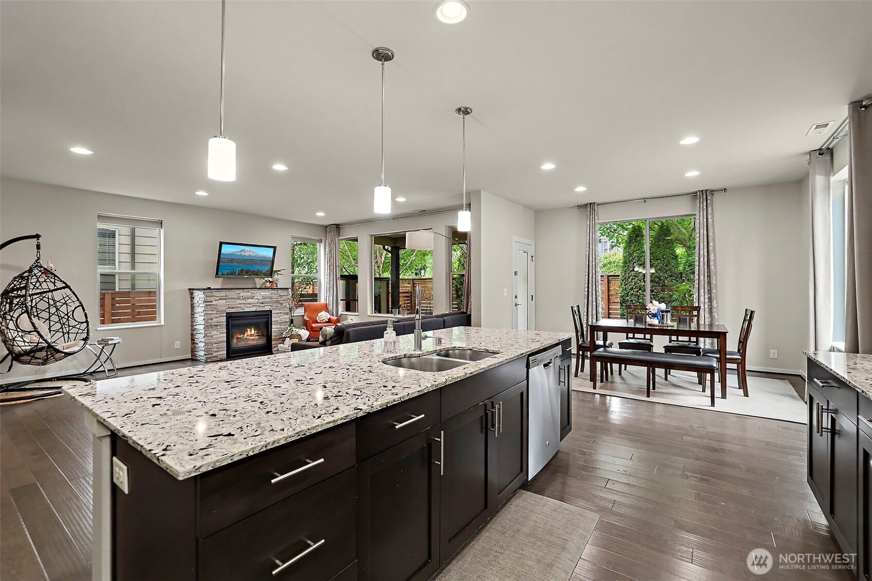 17511 92nd Place Property Photo 12
