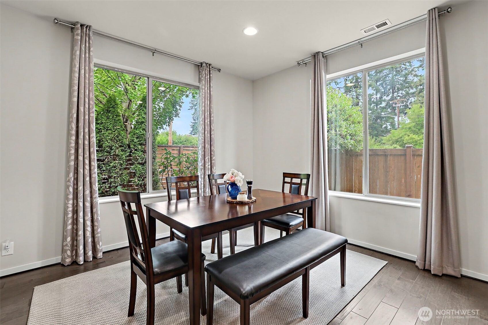 17511 92nd Place Property Photo 16
