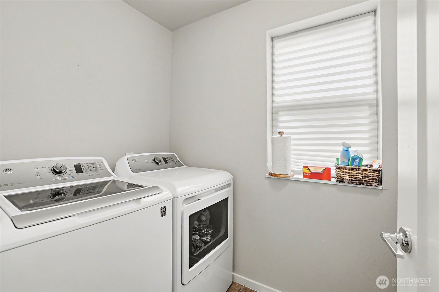 17511 92nd Place Property Photo 20