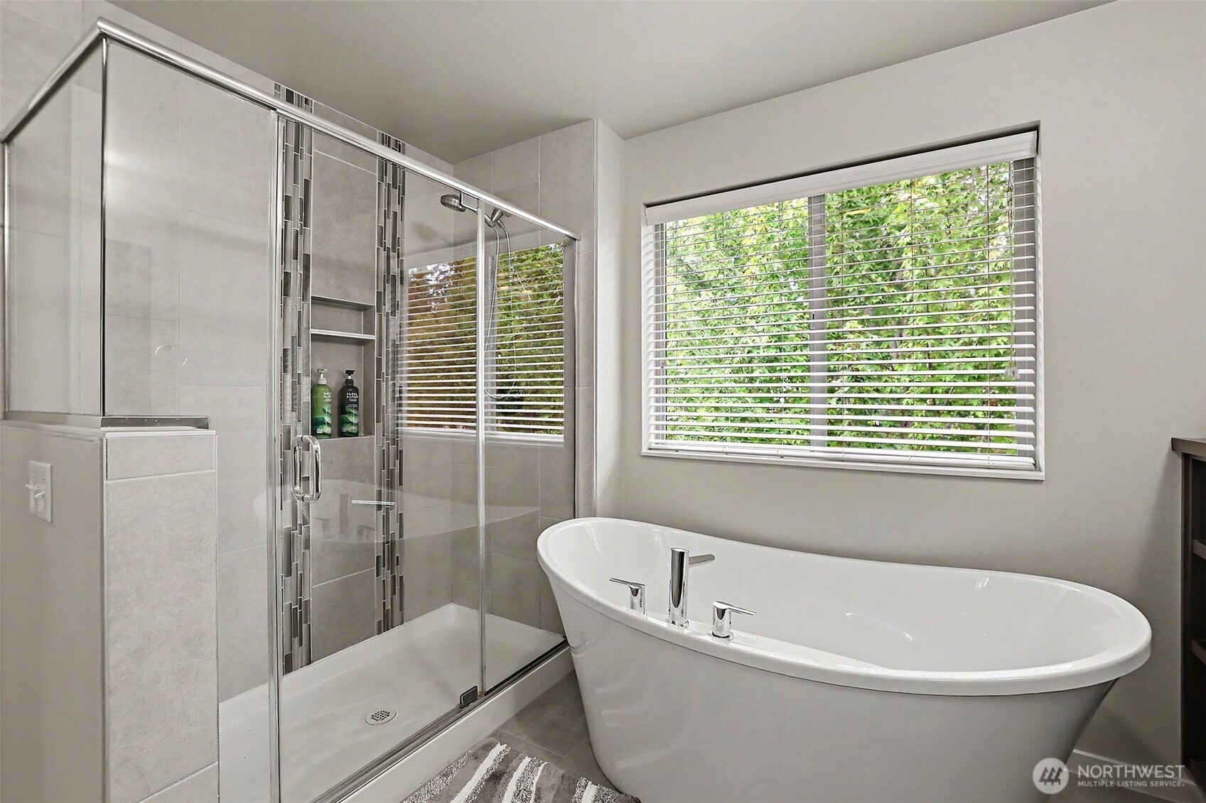 17511 92nd Place Property Photo 25