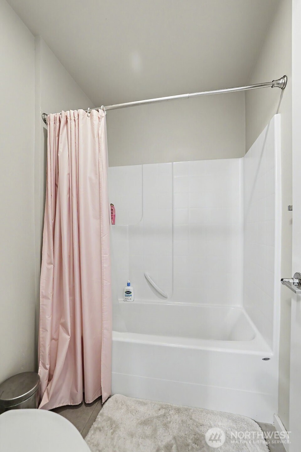 17511 92nd Place Property Photo 34