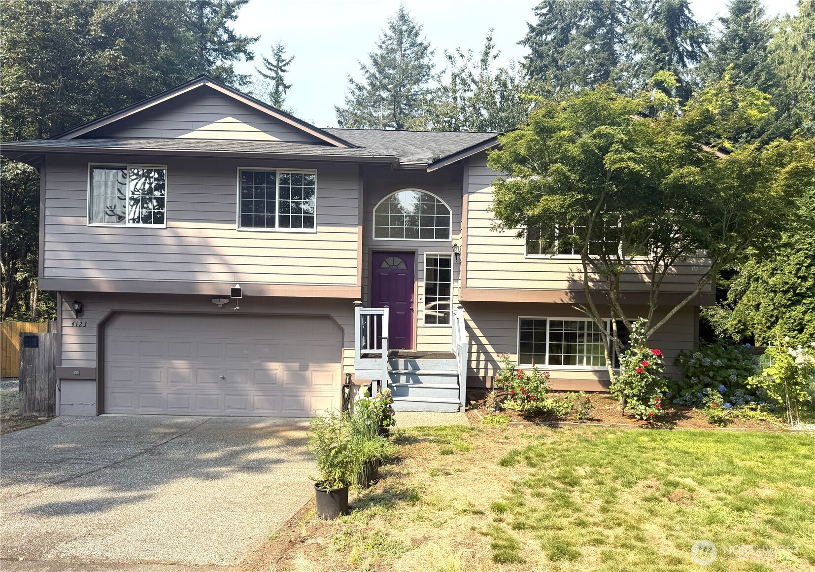 4123 143rd Street Property Photo 1