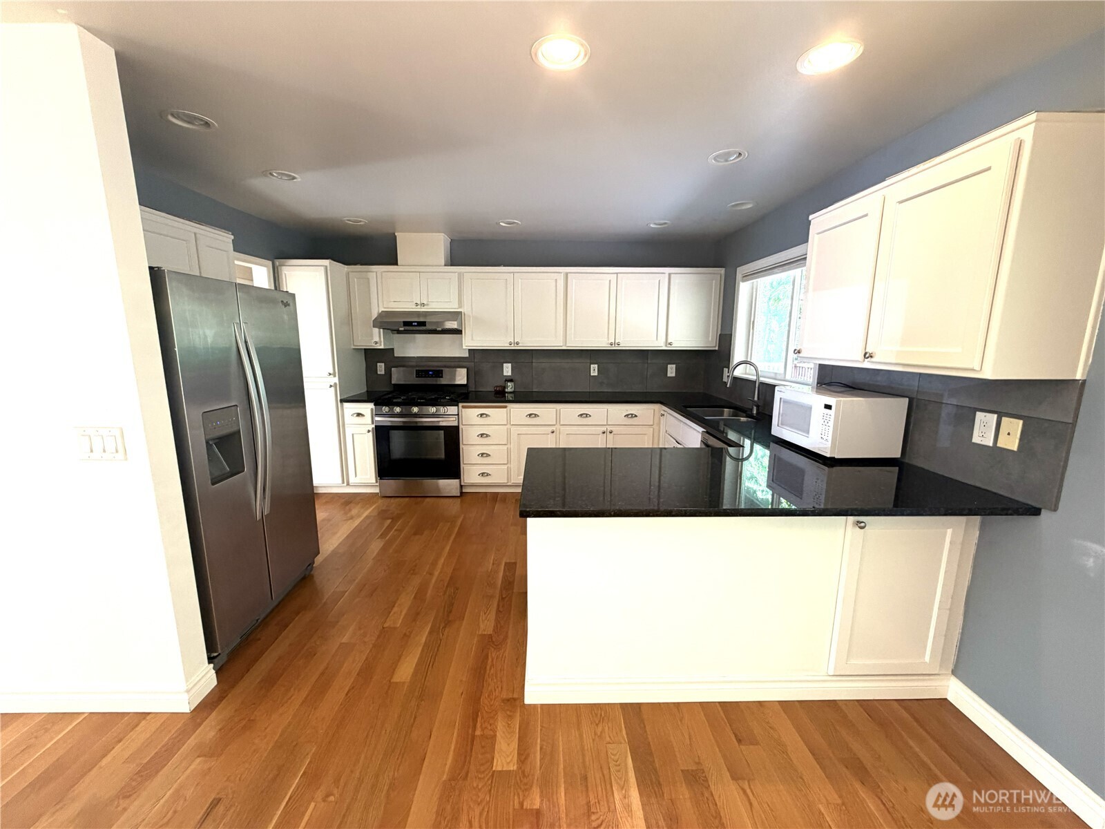 4123 143rd Street Property Photo 6