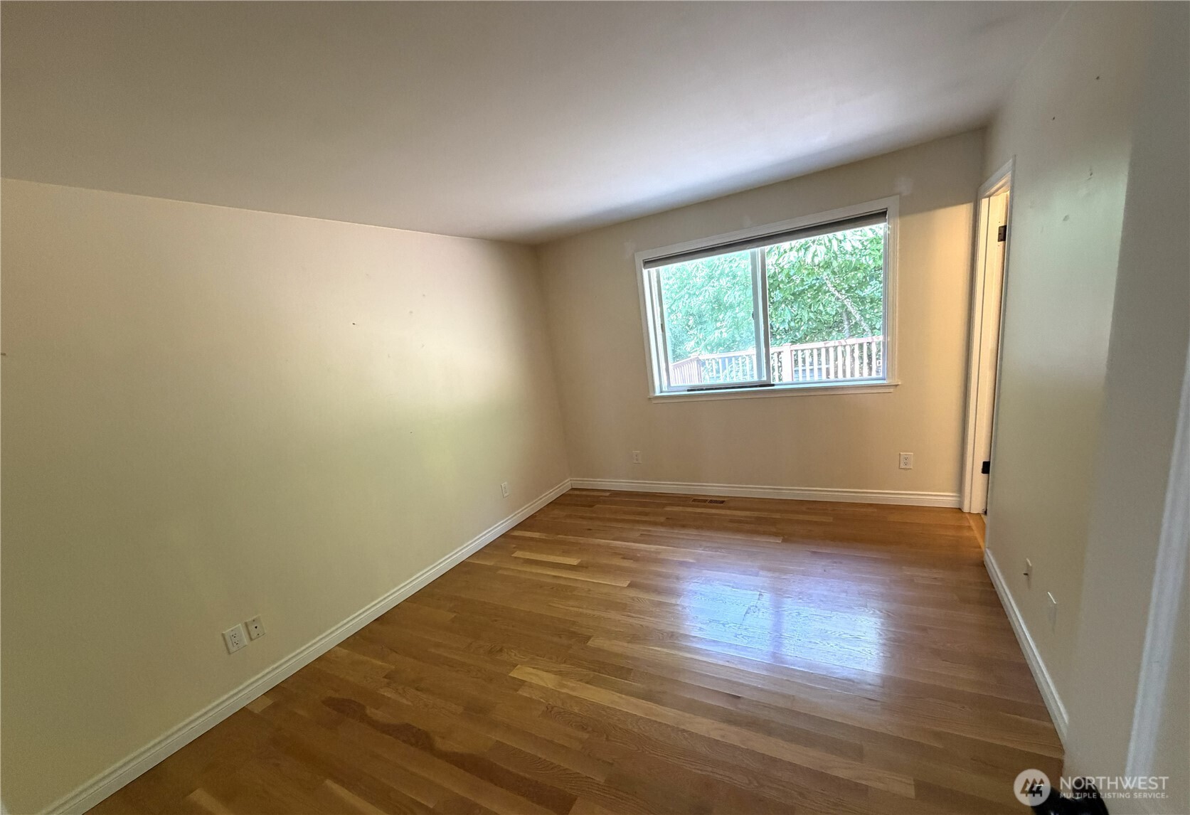 4123 143rd Street Property Photo 10