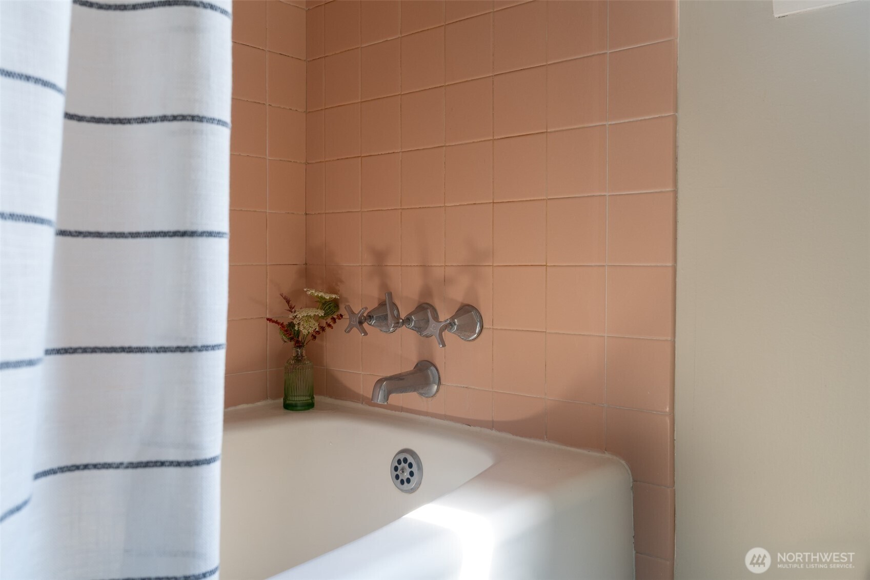 4569 Point White Drive Property Photo 17