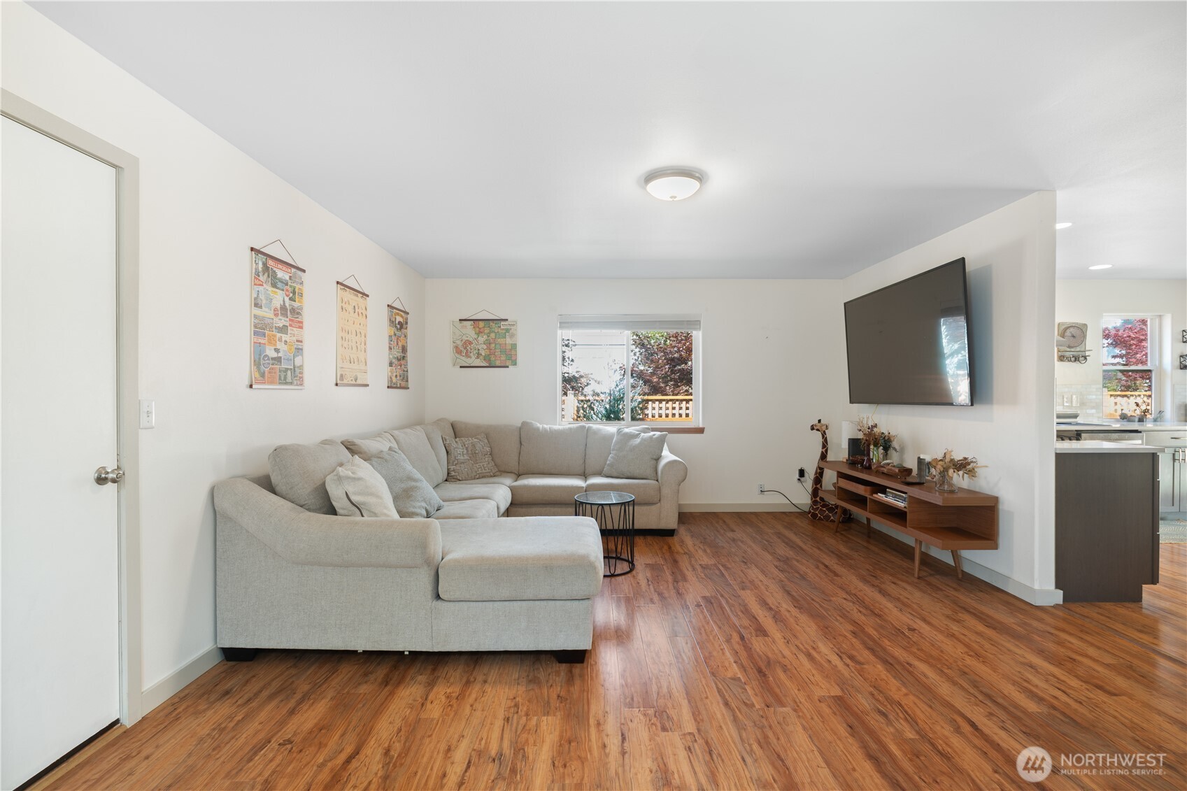 1715 E Illinois Property Photo 8