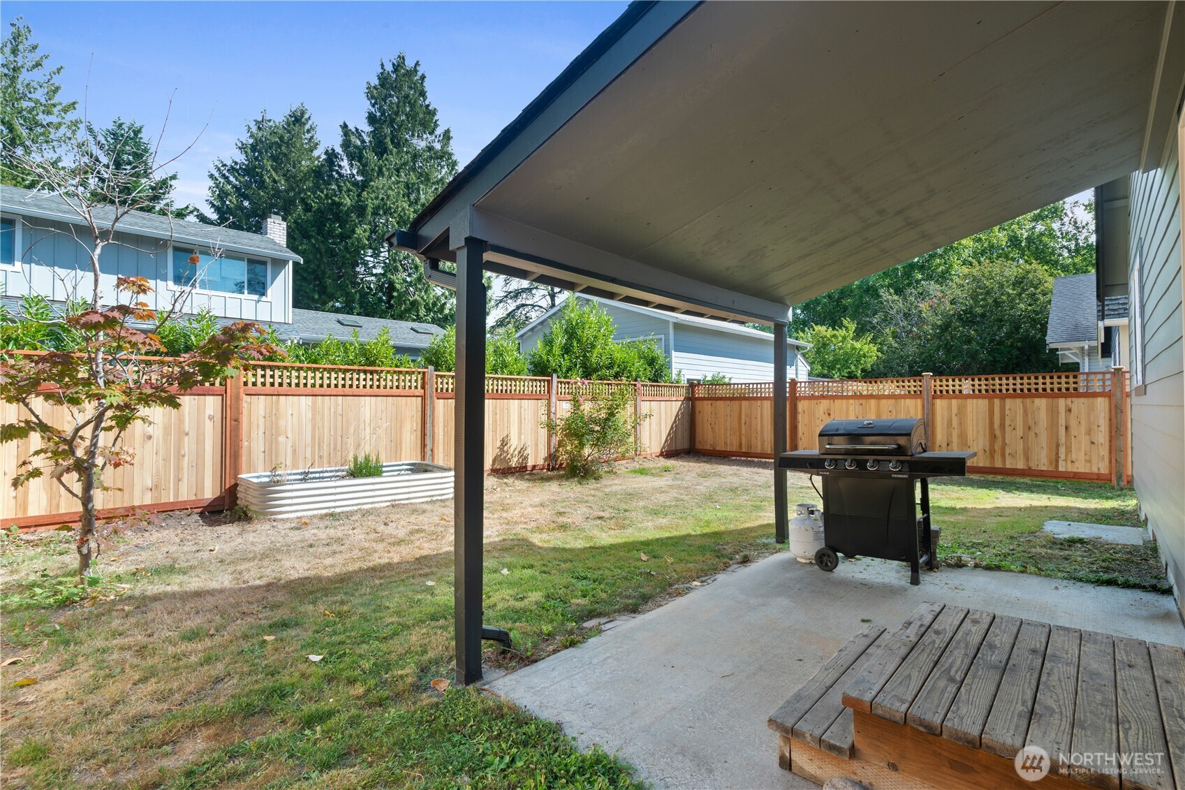 1715 E Illinois Property Photo 23