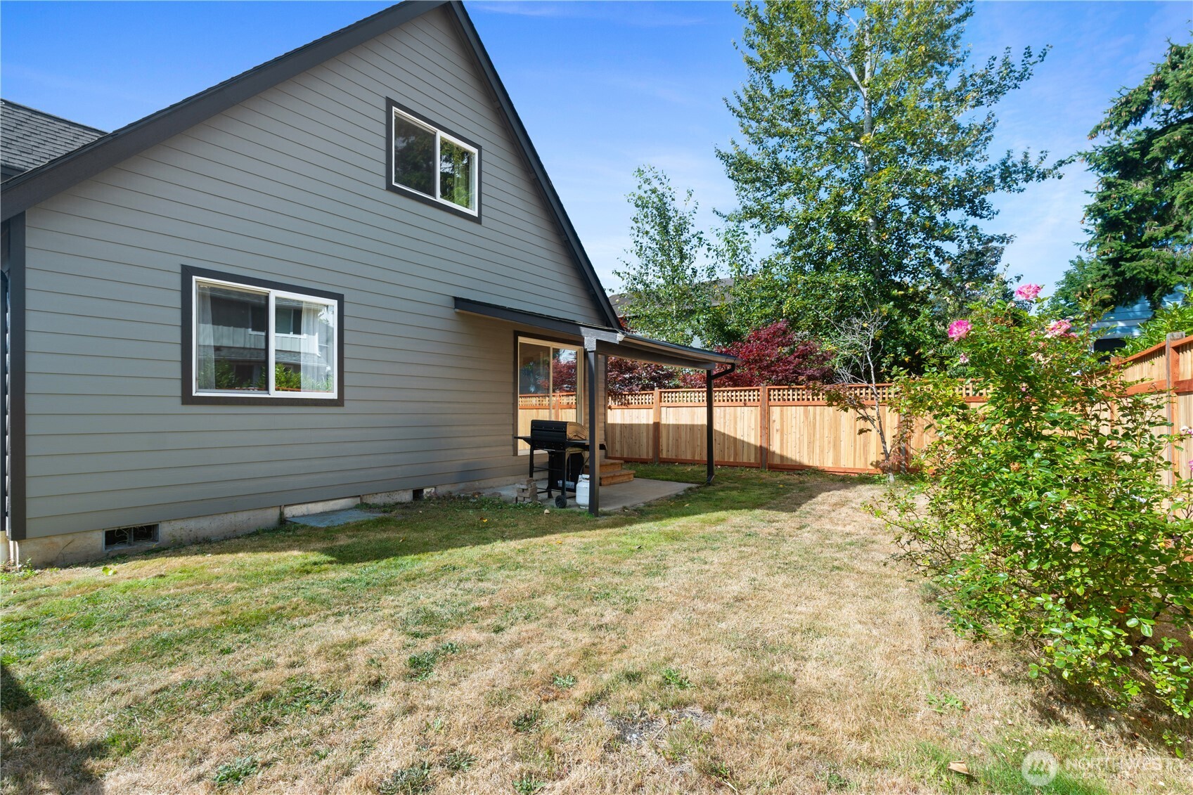 1715 E Illinois Property Photo 25