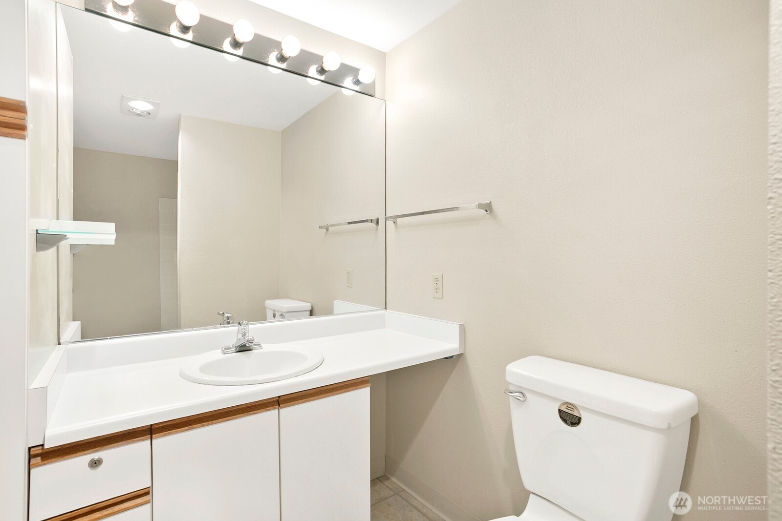 4106 Factoria Boulevard 213 Property Photo 19