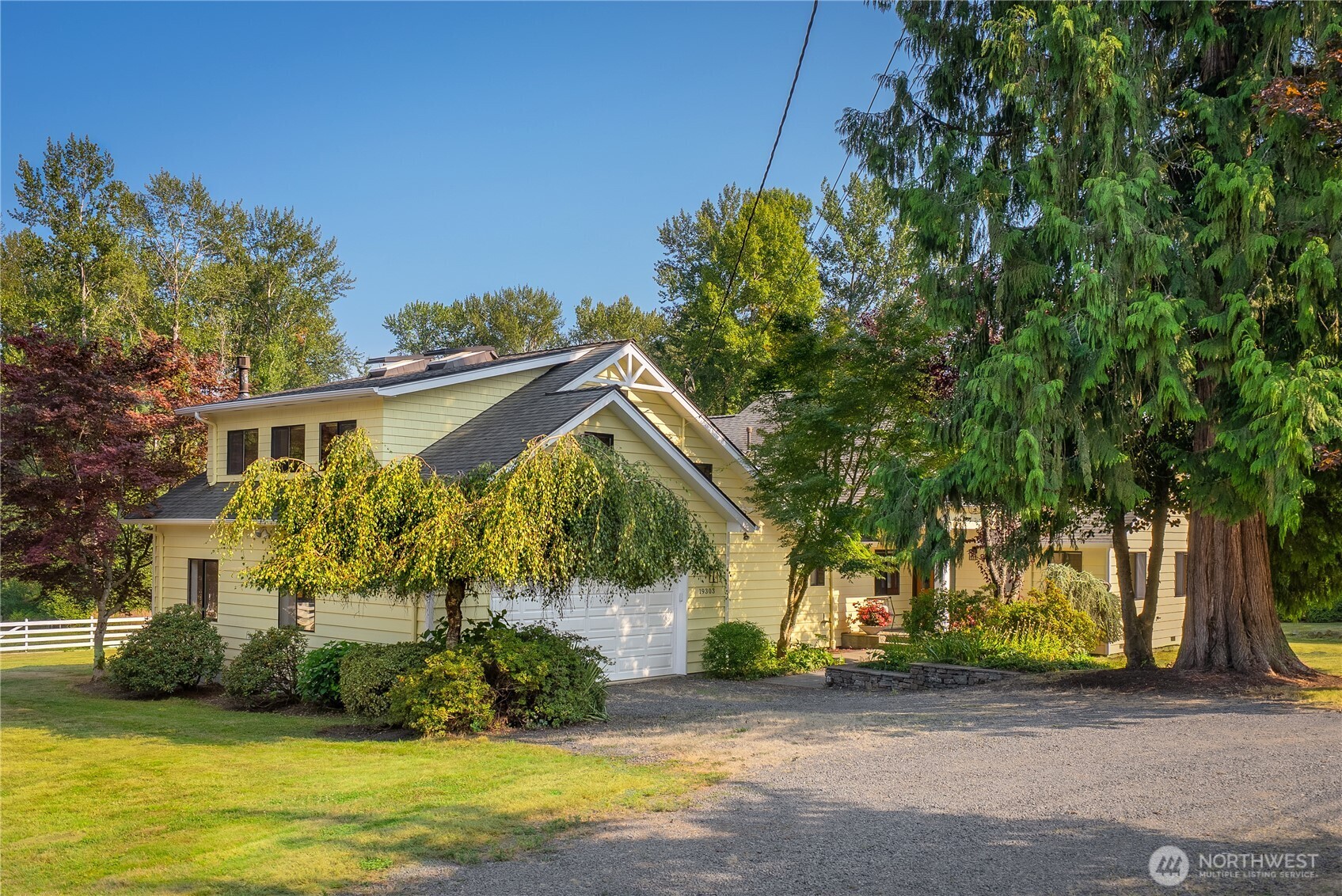 19303 Broadway Avenue Property Photo 3
