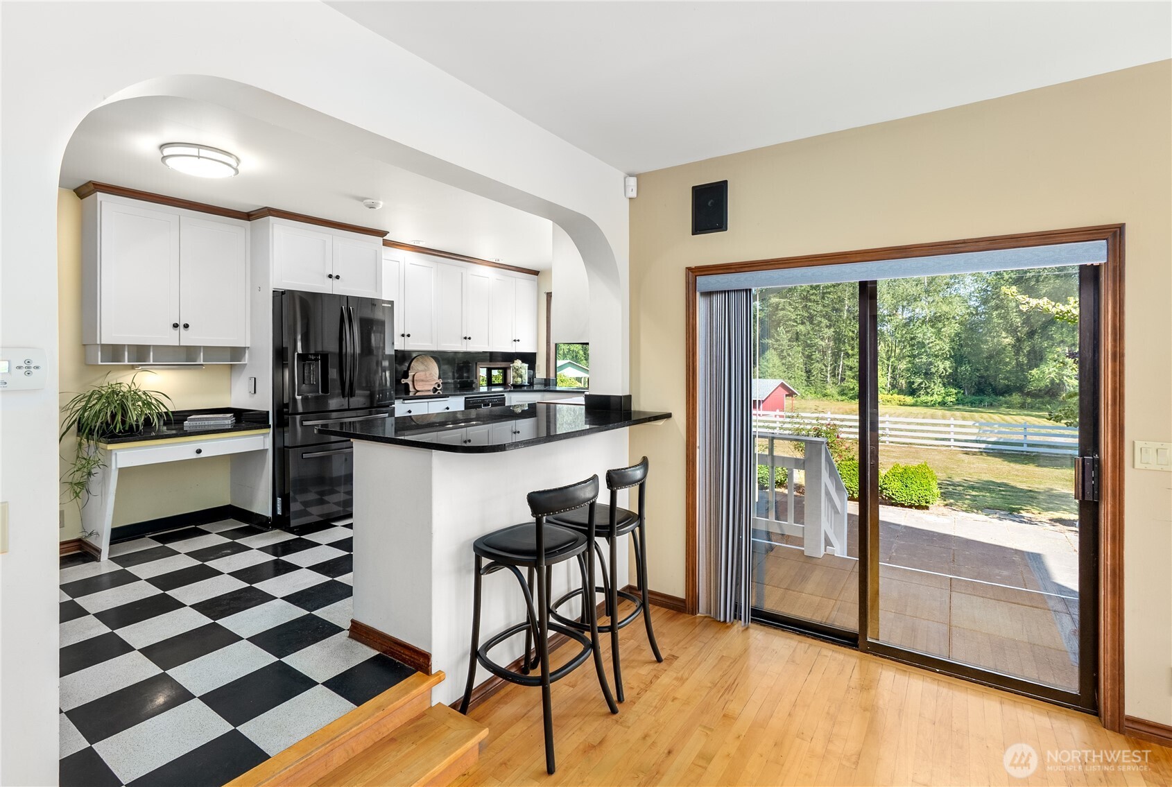 19303 Broadway Avenue Property Photo 12