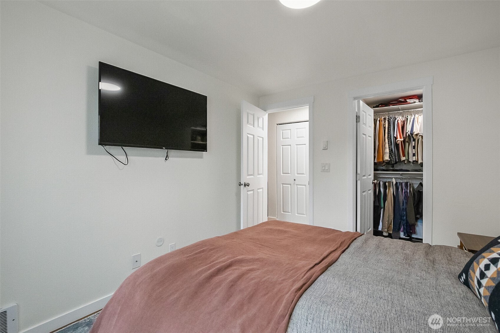 411 N 90th Street 207 Property Photo 5
