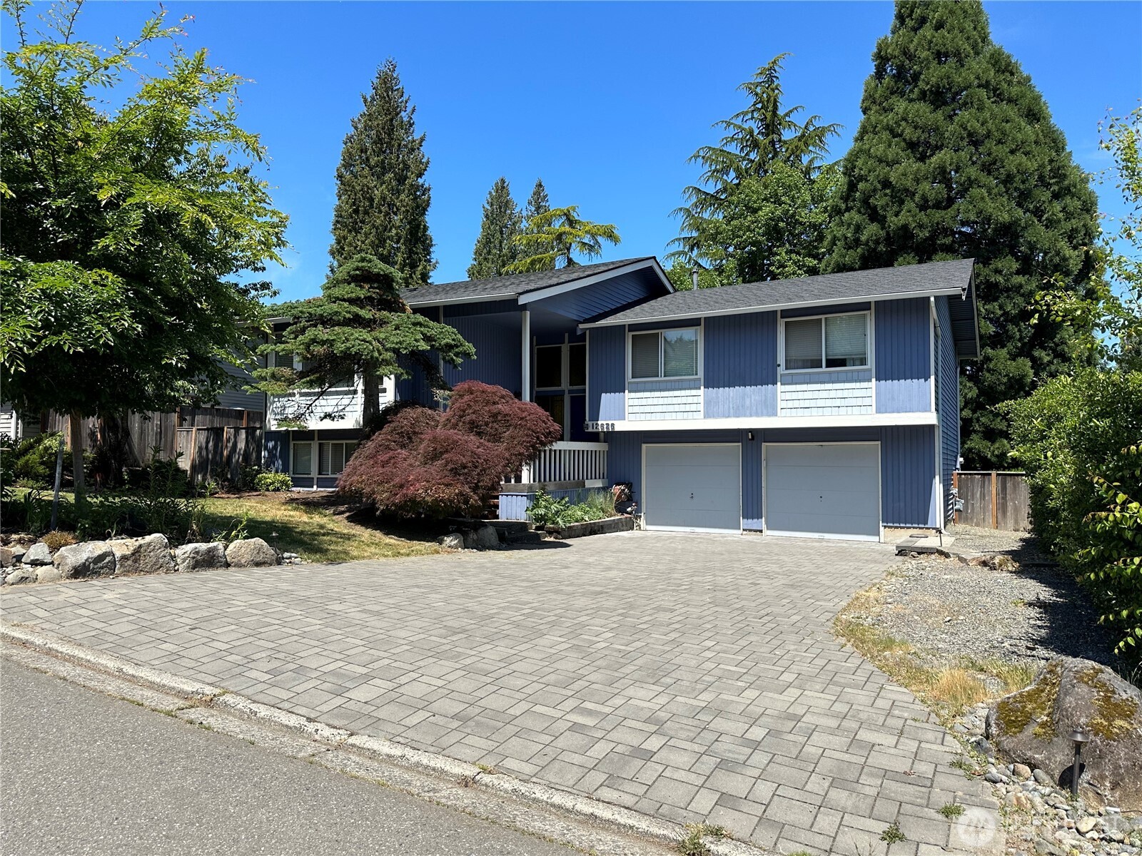 12626 SE 76th Place Property Photo 1