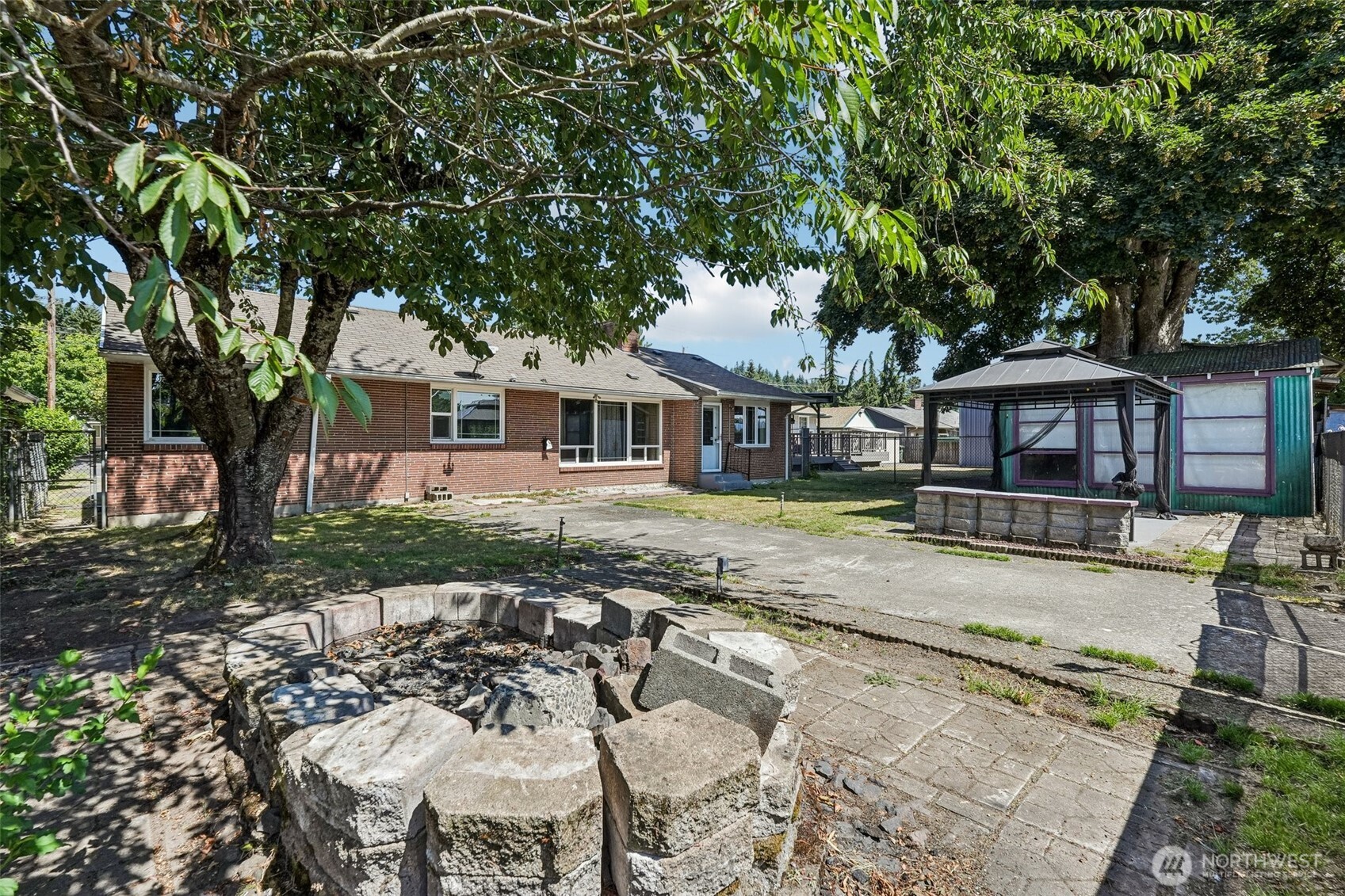 2219 Ocean Beach Highway Property Photo 3