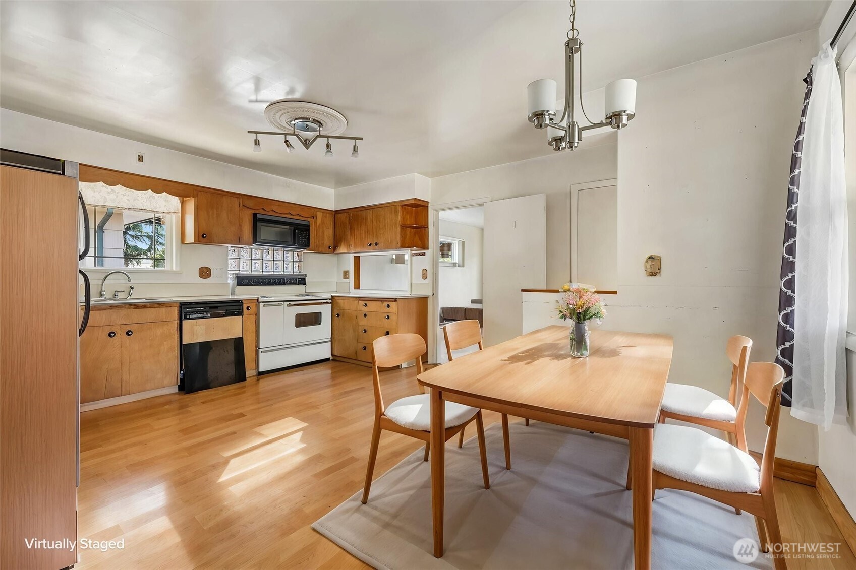 2219 Ocean Beach Highway Property Photo 6