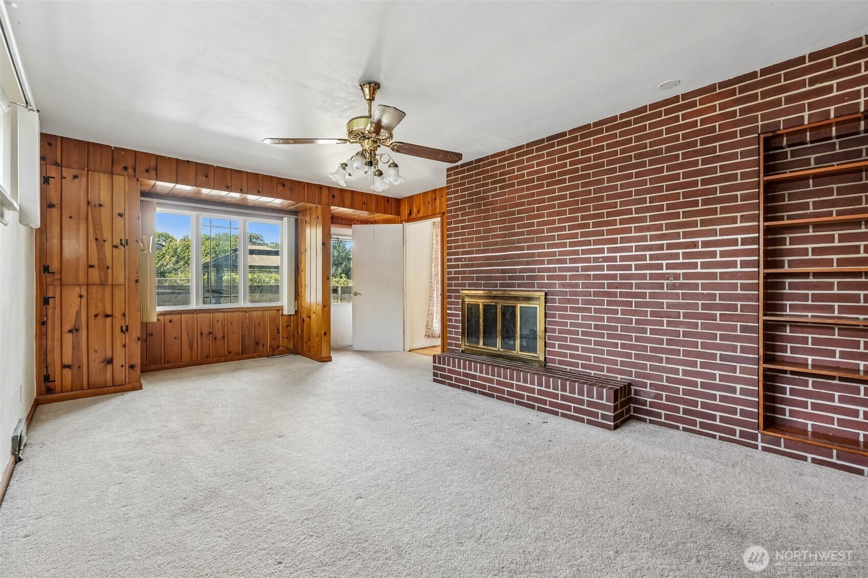 2219 Ocean Beach Highway Property Photo 8