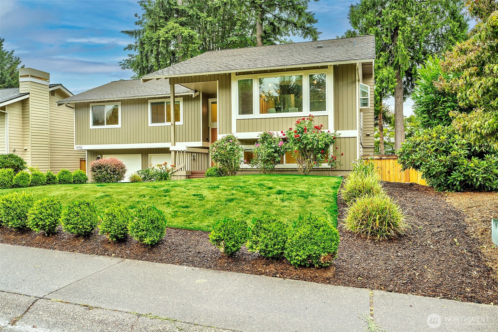 13702 173rd Place Property Photo 3