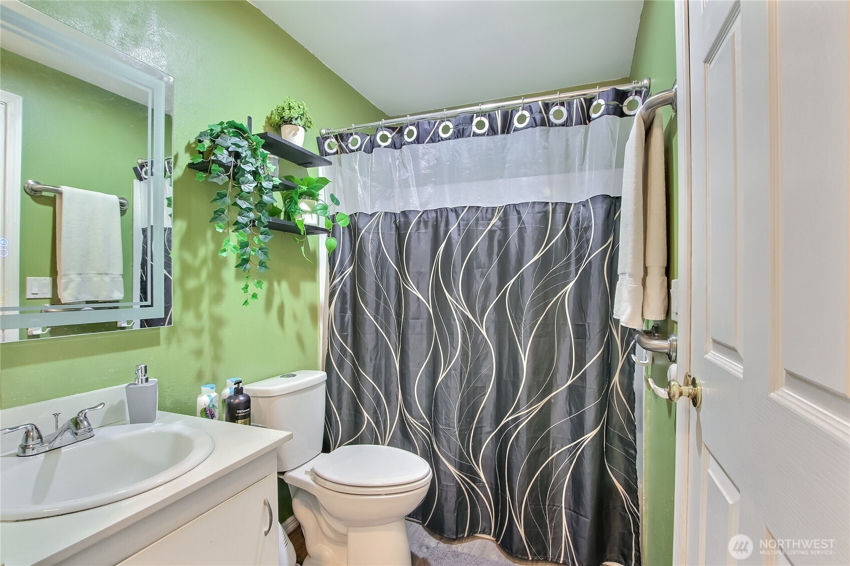 1313 W James Street 2 Property Photo 14