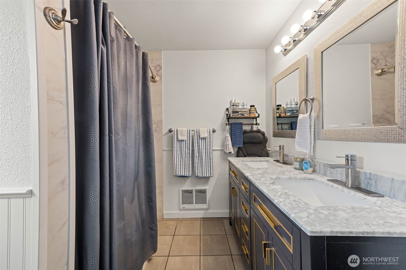 1818 S Hosmer Street Property Photo 18