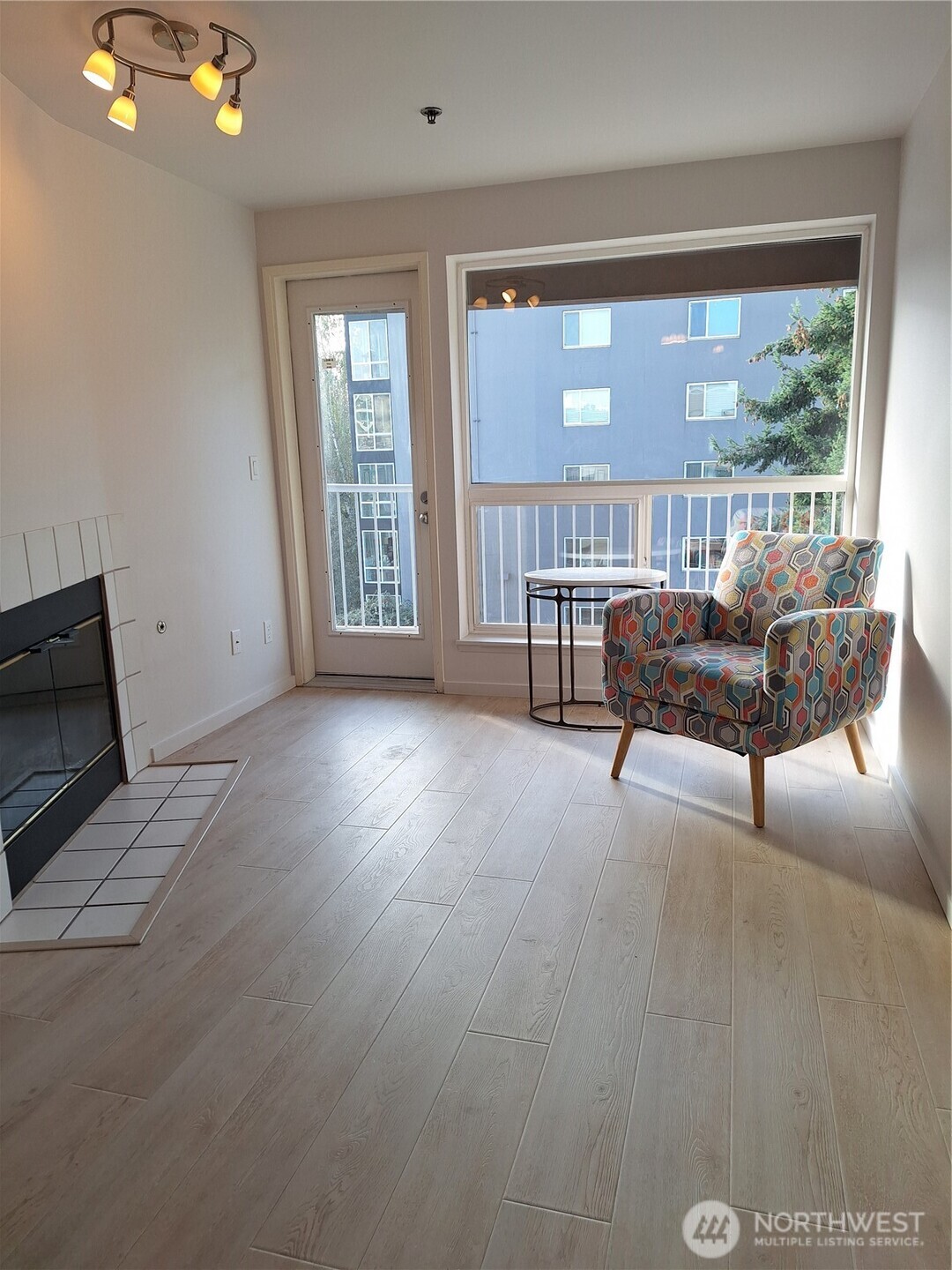 530 Melrose Avenue 705 Property Photo 15