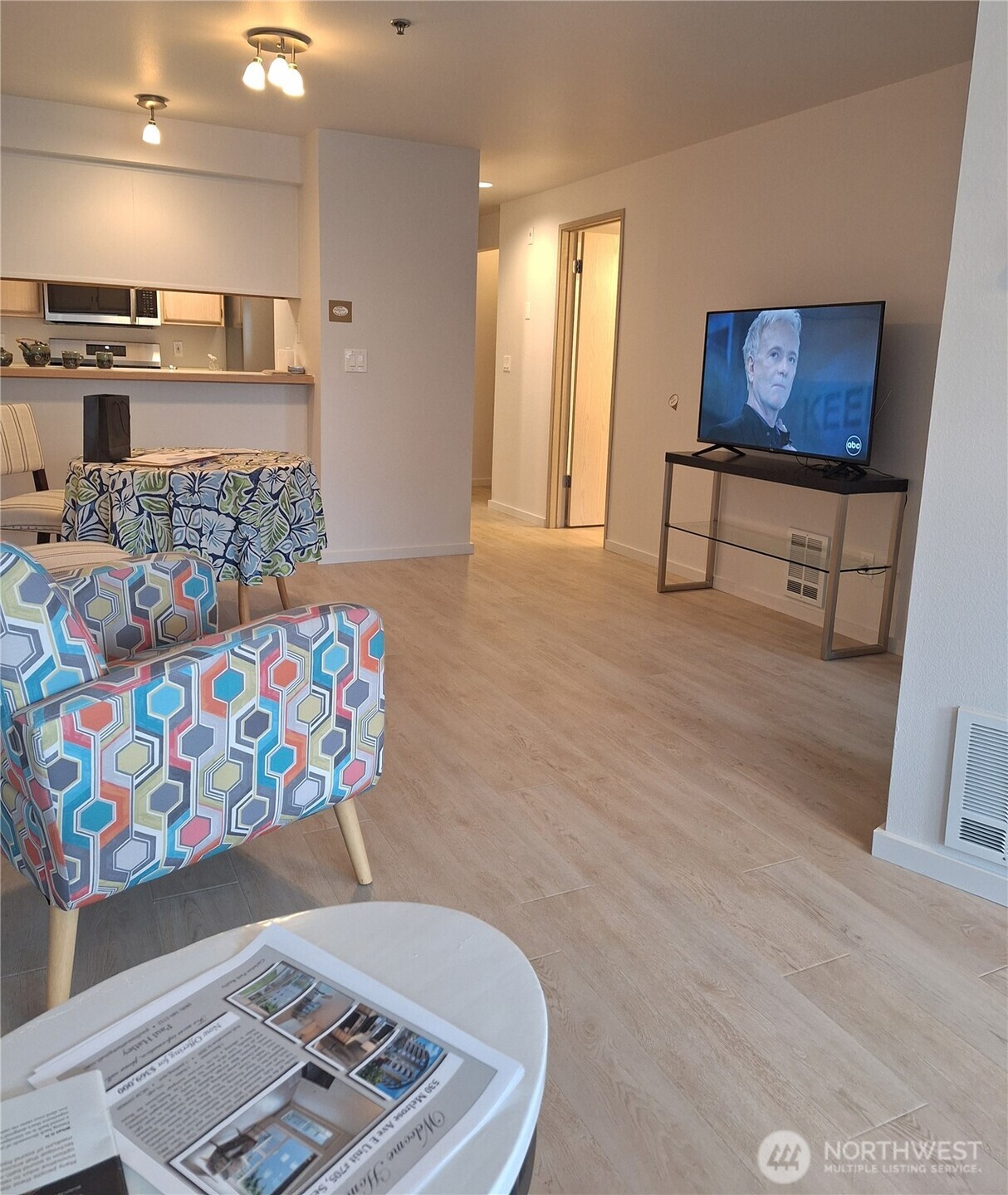 530 Melrose Avenue 705 Property Photo 29