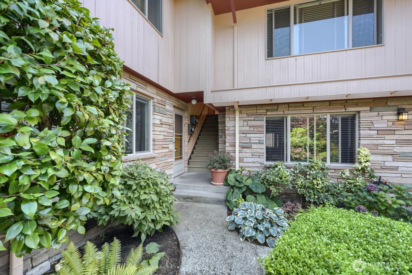503 B E Harrison Street Property Photo 7
