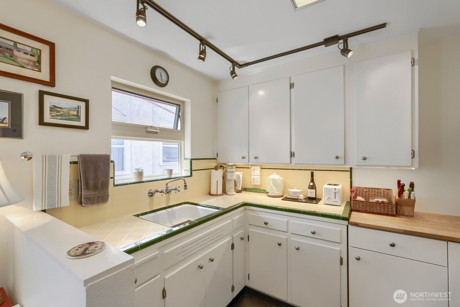 503 B E Harrison Street Property Photo 17
