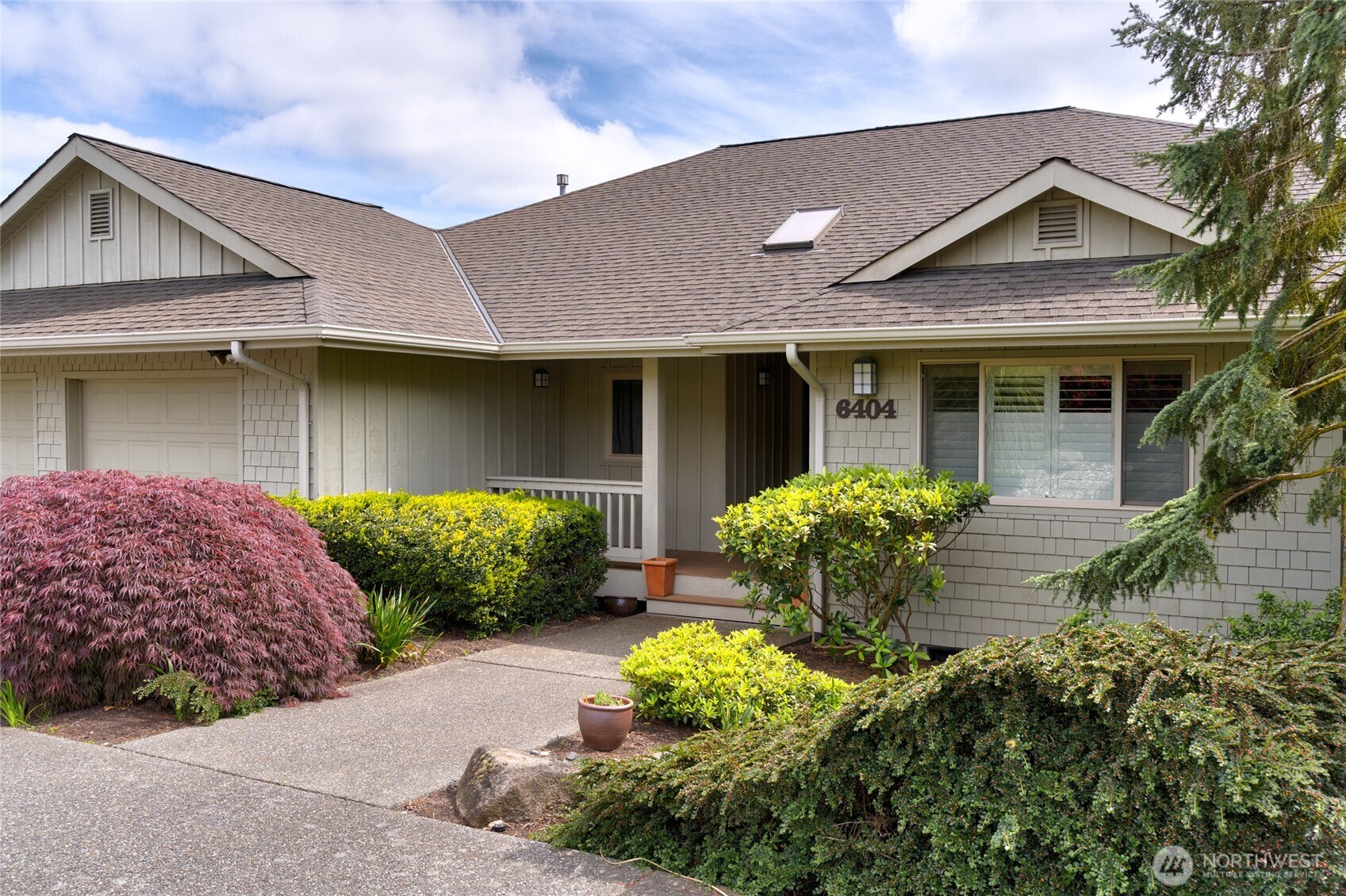 6404 Warren Street Property Photo 6