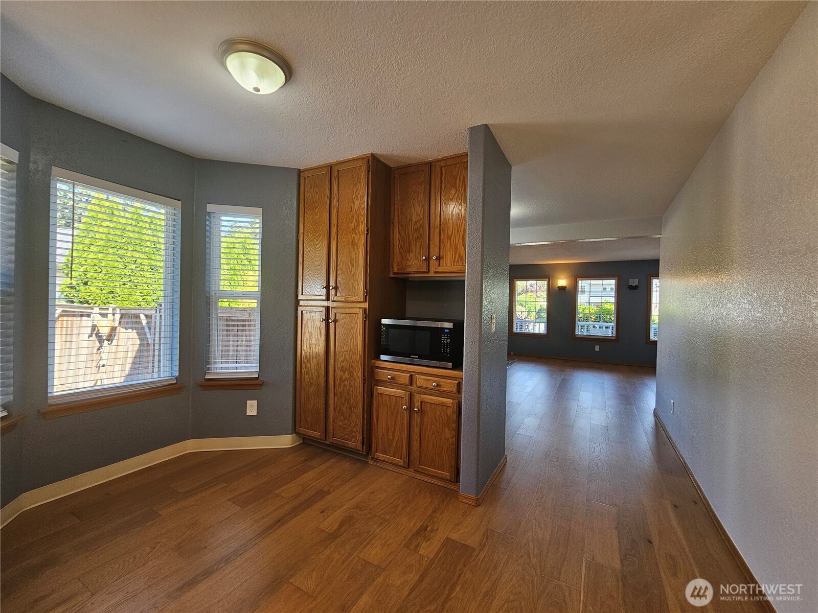 20414 2nd Avenue Property Photo 9