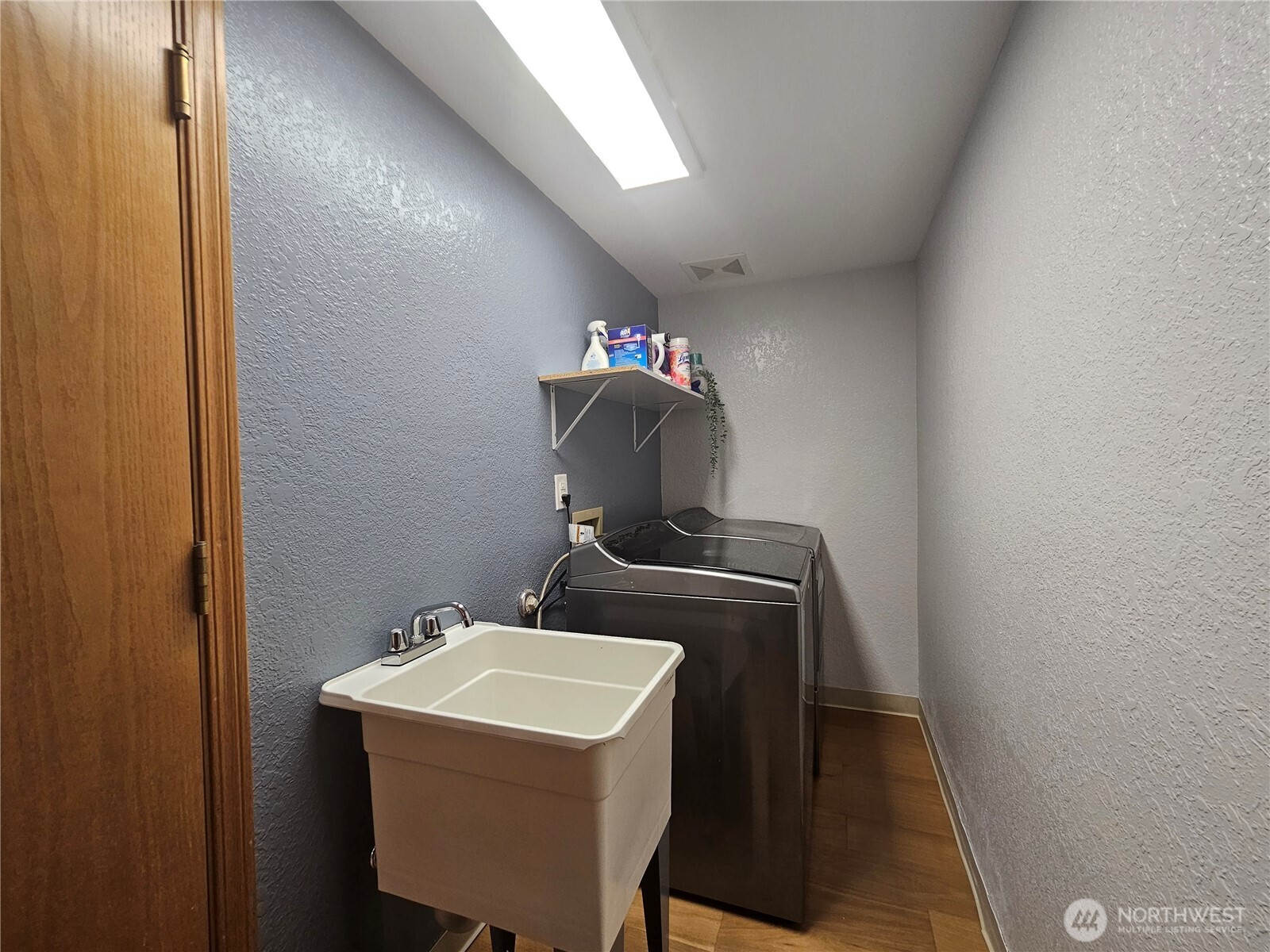 20414 2nd Avenue Property Photo 12