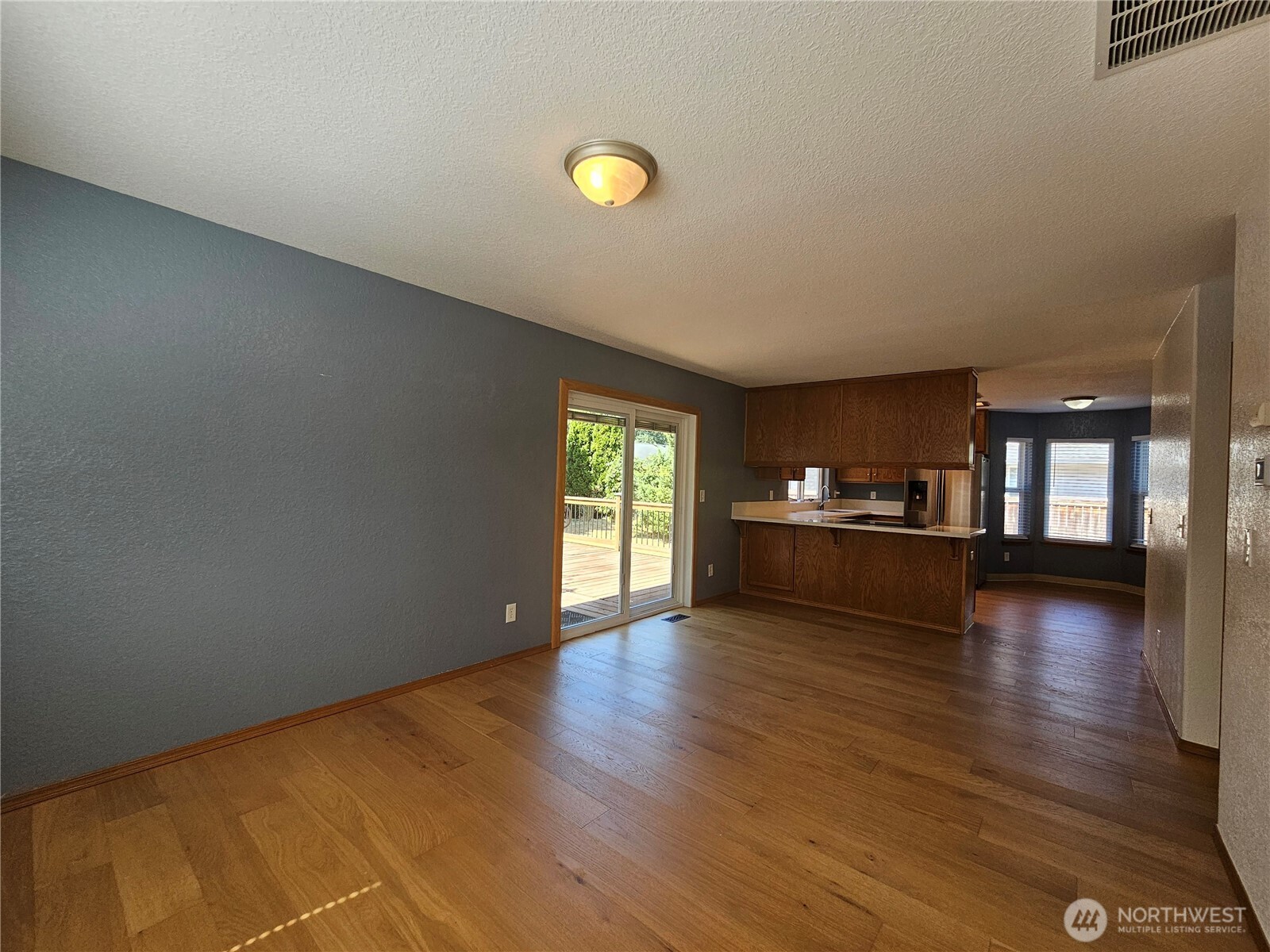 20414 2nd Avenue Property Photo 14