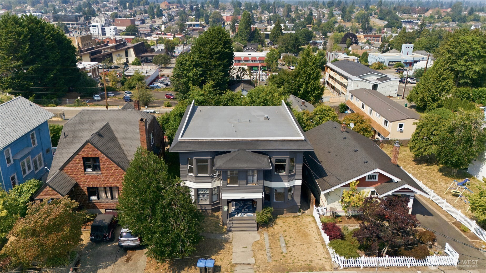 629 Highland Property Photo 1