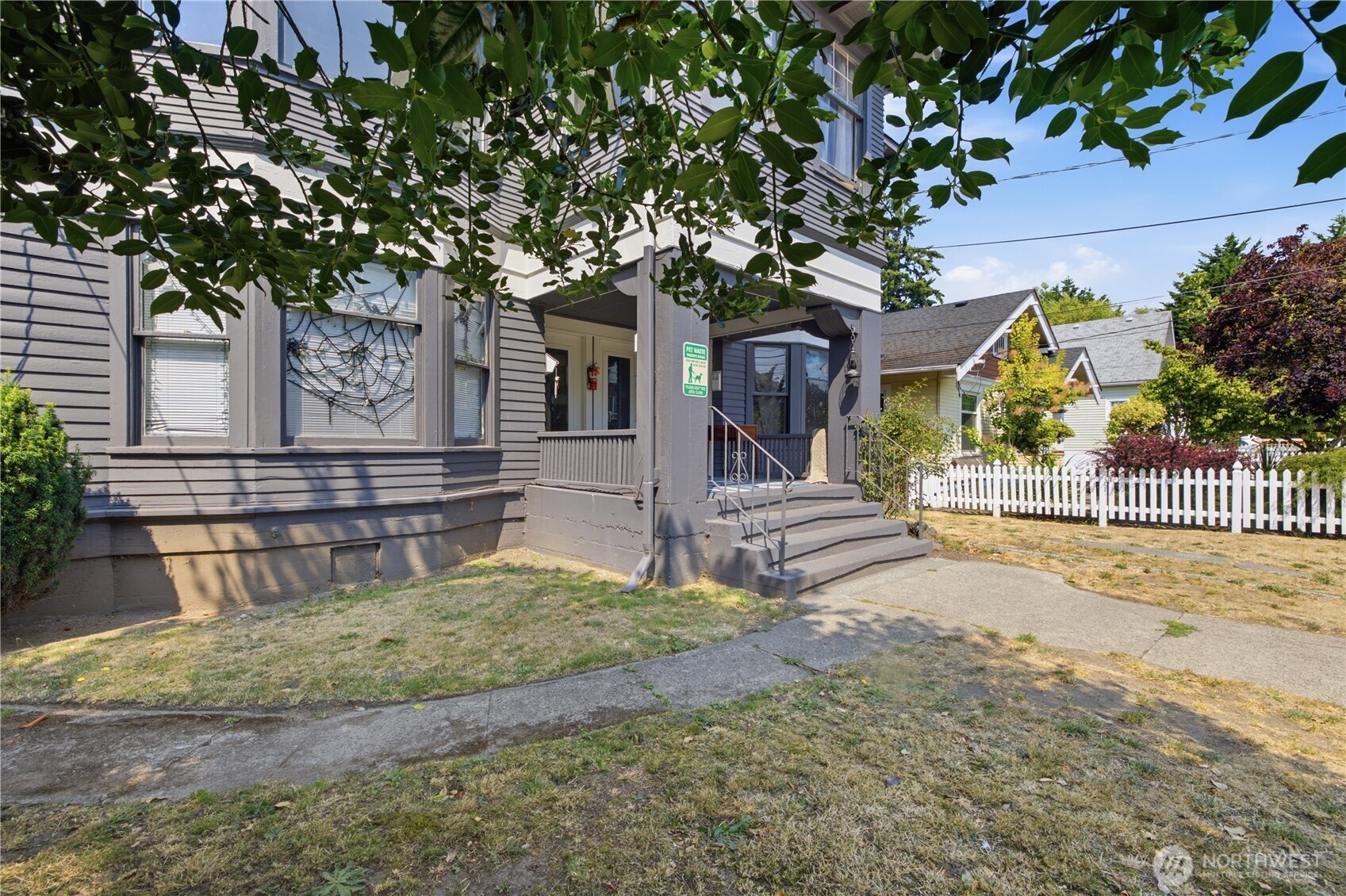 629 Highland Property Photo 2