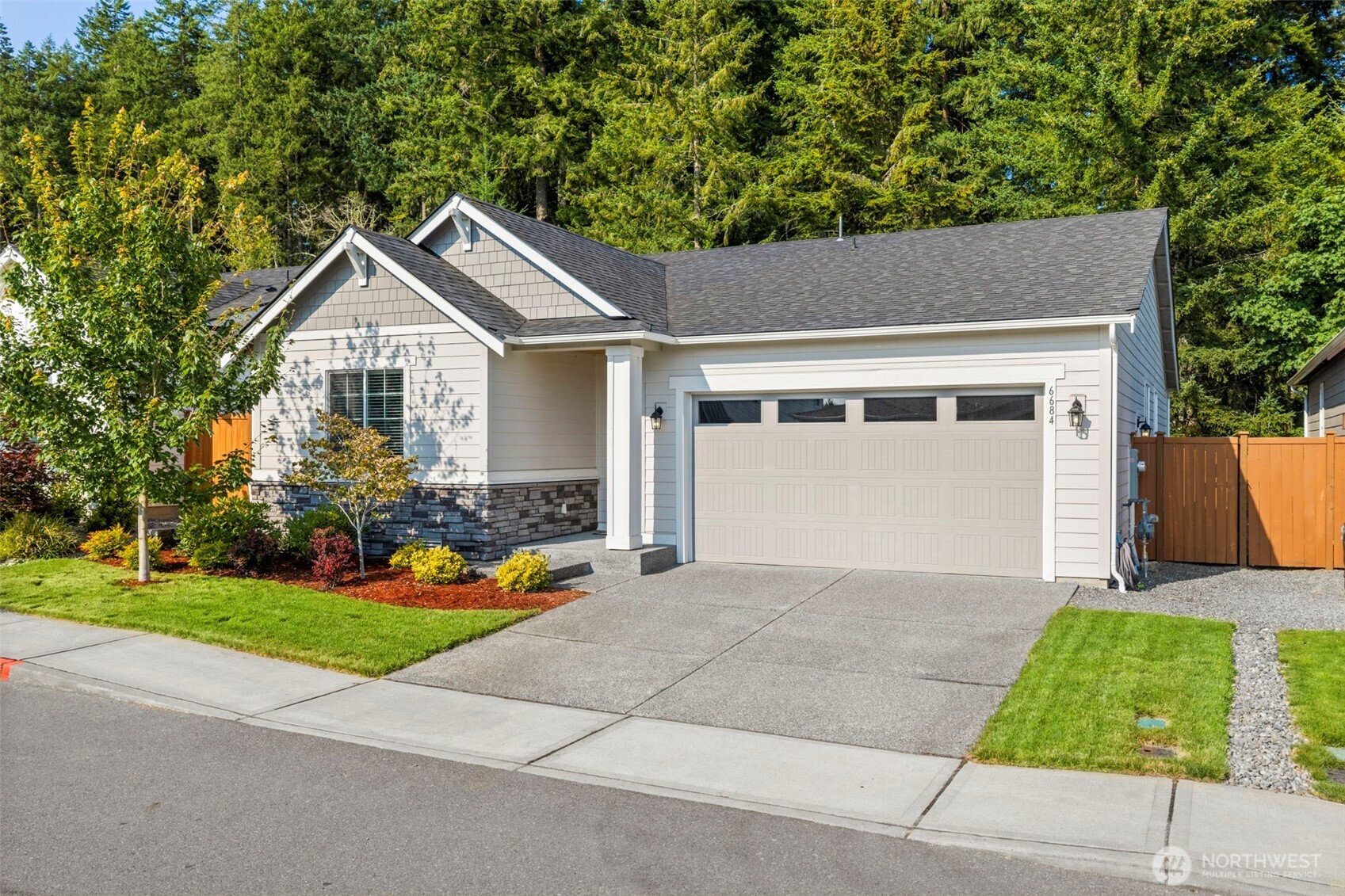 6684 Skipper Lane Property Photo 1