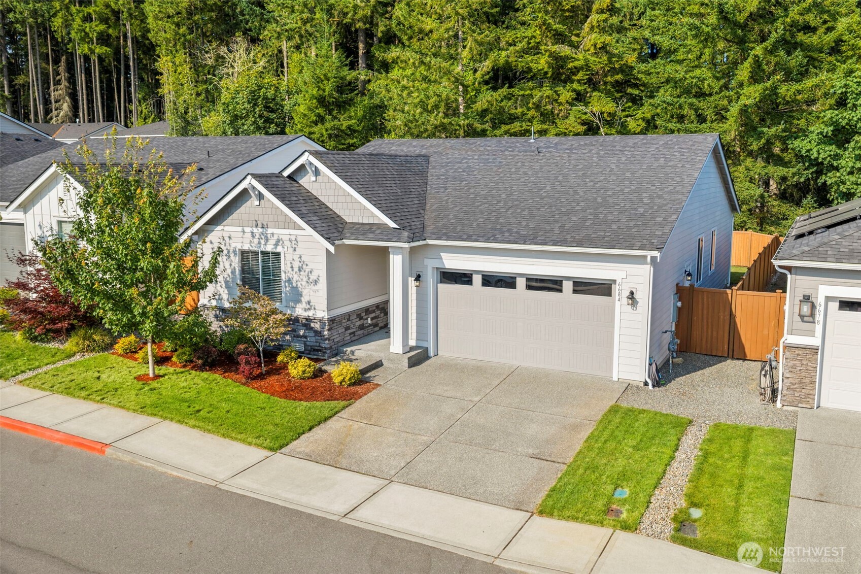 6684 Skipper Lane Property Photo 3