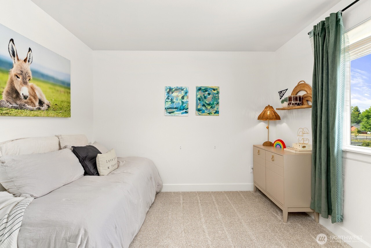 15615 Washington Street Property Photo 13