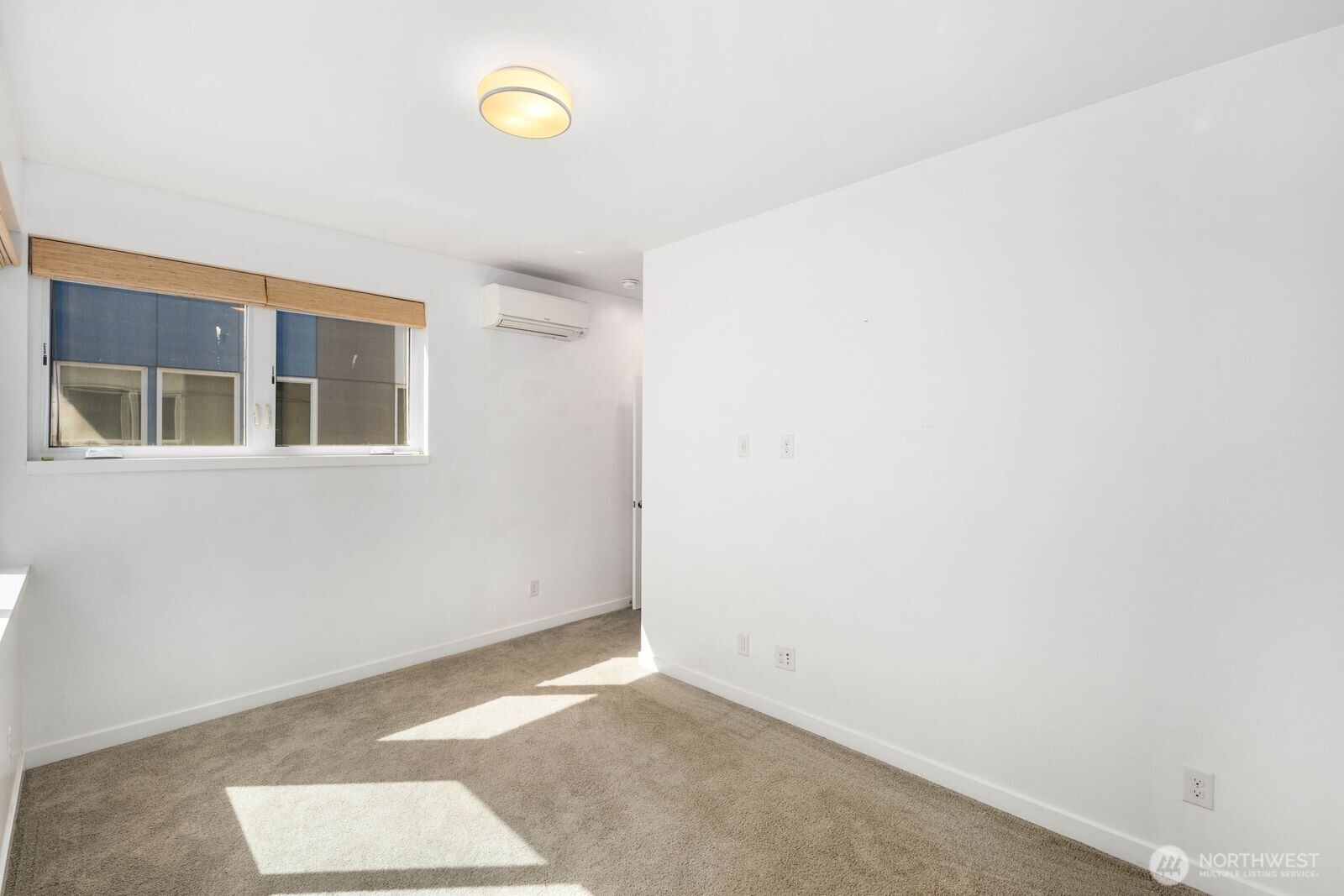 1539 14th Avenue B Property Photo 14