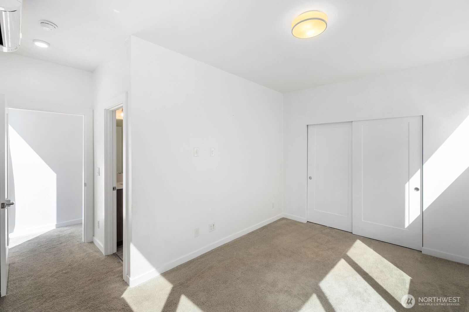 1539 14th Avenue B Property Photo 15