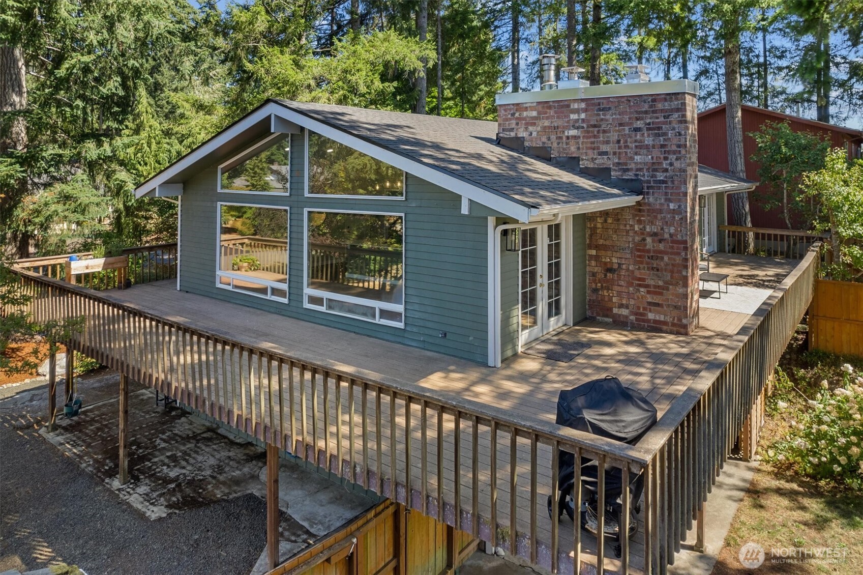 131 E Channel Drive Property Photo 3