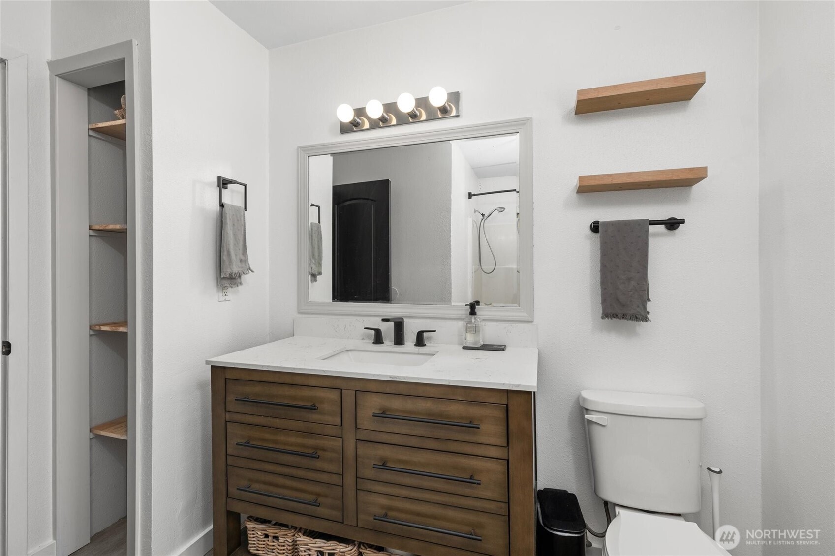 131 E Channel Drive Property Photo 17